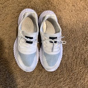 MLO Boost white